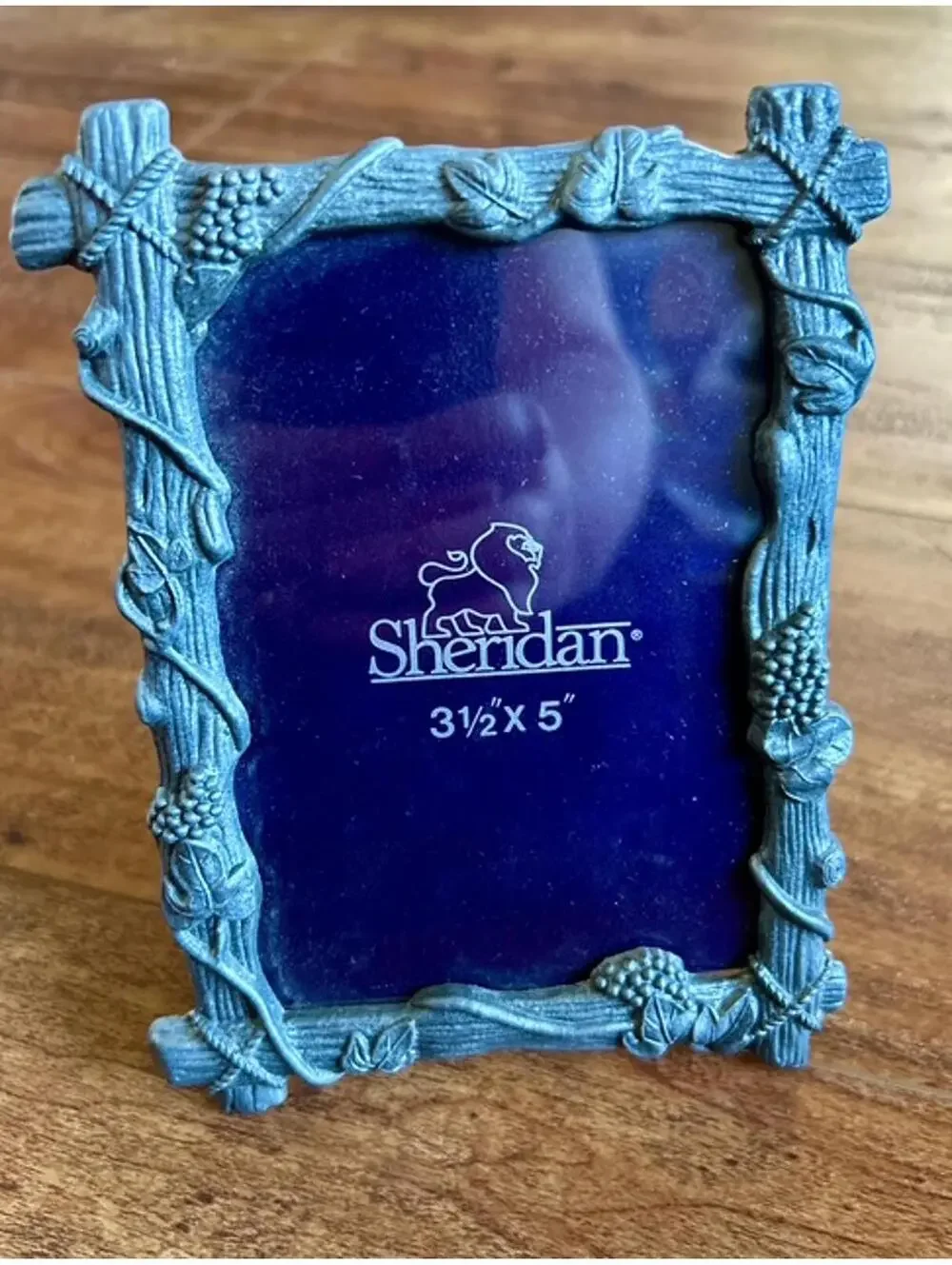 Sheridan Decorative 3.5x5 Inch Picture Frame with Nature Motif (Leaves & Grapes)